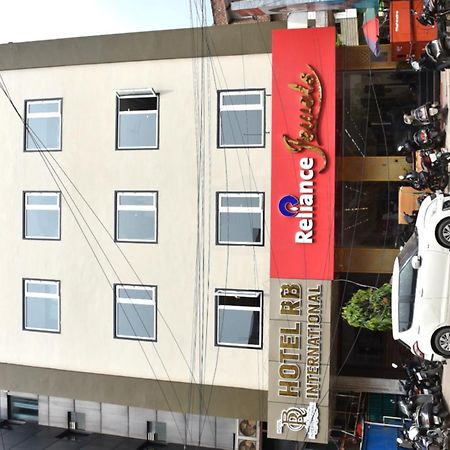 Hotel R B International Varanasi Exterior photo