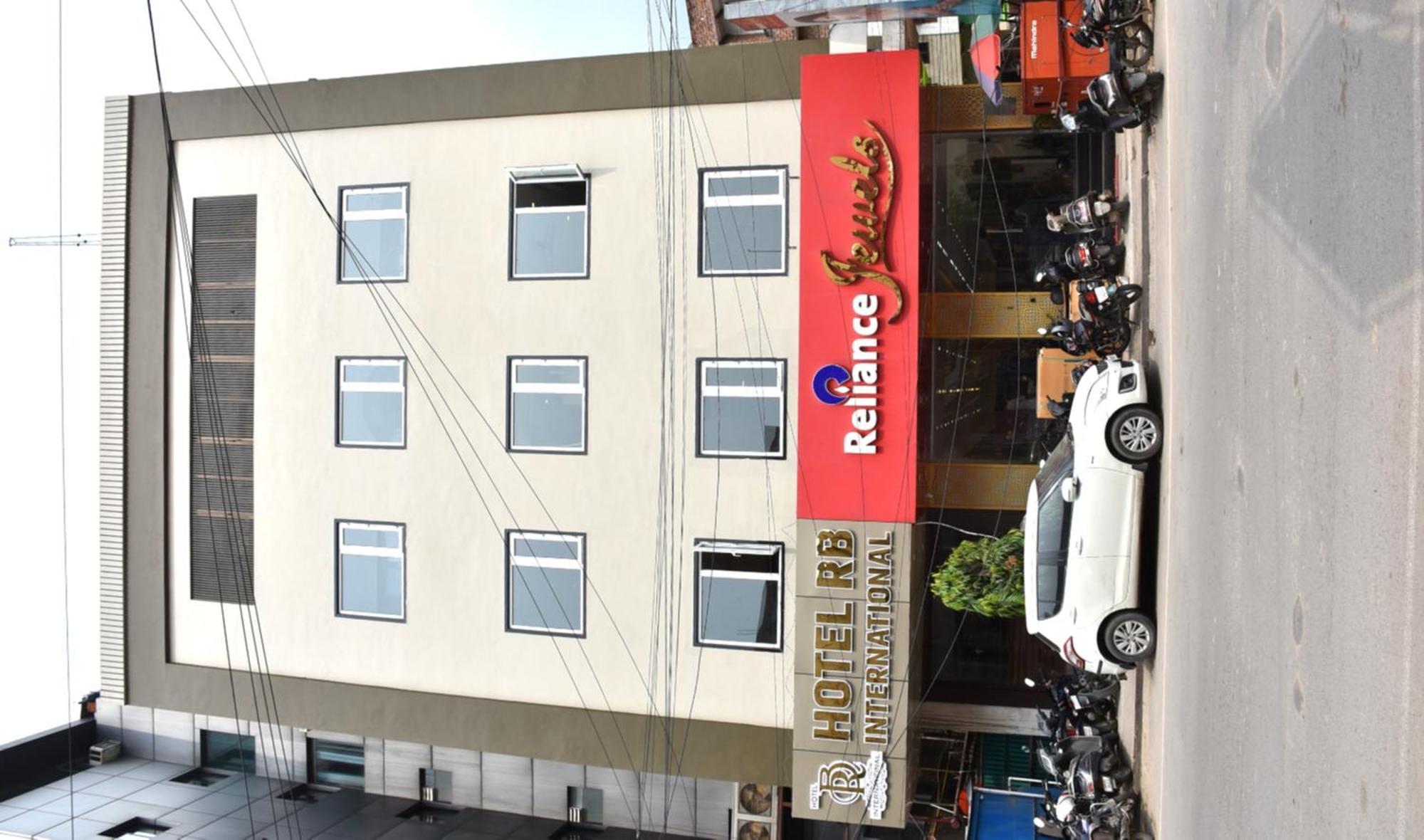 Hotel R B International Varanasi Exterior photo
