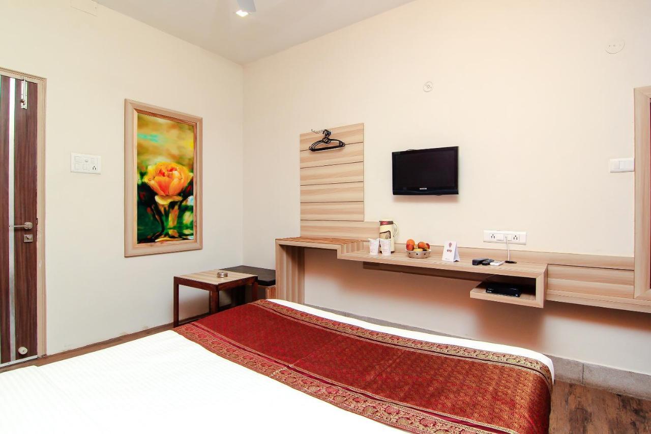 Hotel R B International Varanasi Exterior photo