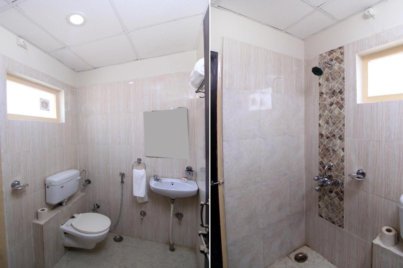 Hotel R B International Varanasi Exterior photo