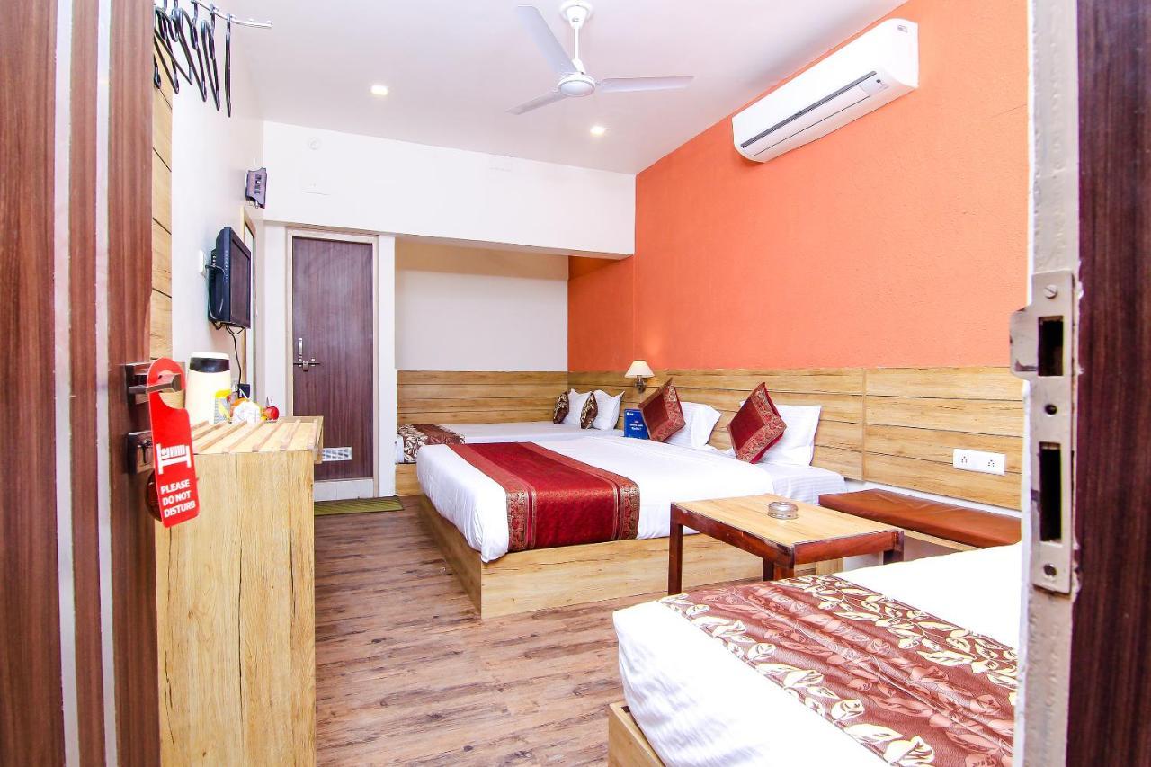 Hotel R B International Varanasi Exterior photo